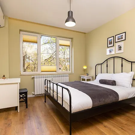 Serene Living In The Heart Of By Flat Mаnager 公寓 *